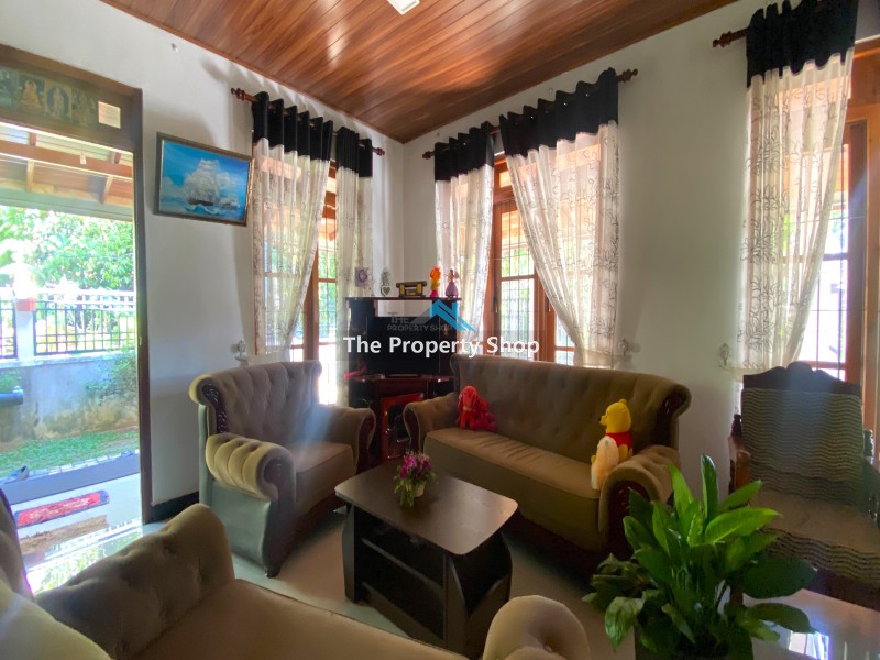 ull; 11 Perch house in "KIRIBATHKUBURA "Kandy.ull; 4 Bedrooms with 1 bathrooms Living, Dining and Kitchen Area.ull; Parking available for 2 vehicles in front space.ull; Water, Electricity, Telephone facilities are available.ull; 12F road access to the property.ull; Documents in order.ull; Good neighbourhood.ull; Quiet natural surroundings.ull; Easy access to Kiribathkubura town.ull; Taxi Stand, Shops, mini Supermarkets,Bank: 5 minutes.ull; Easy access to "peradeniya Town" only 10 minutes away.                                                       ull; City limit in just:         Peradeniya town : 6Km                 To kiribthkubura town: 3km        Distance from house to the main road: 900mCall us for an appointment to visit the propertPlease contact us for more Details: Hotline - 0815662566 / 0777 507 501Genuine buyers only.NO BROKERS PLEASE..